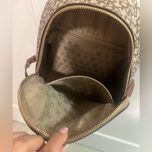 DKNY Brayanna Signature Brown/Beige Backpack Mini Size - Picture 3 of 5